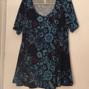 Lularoe top